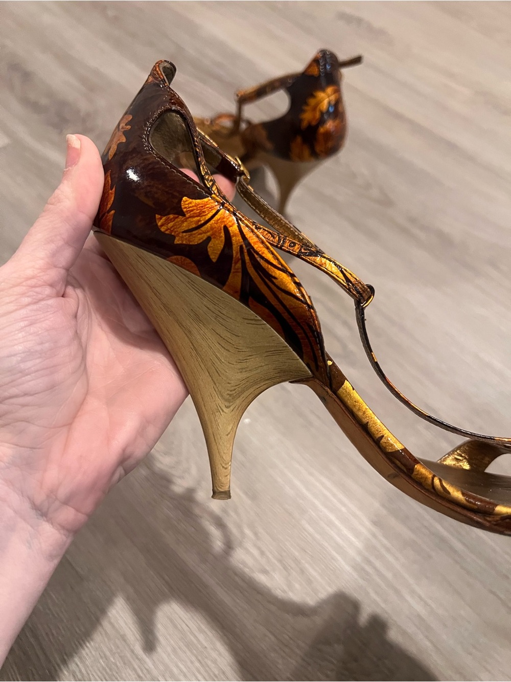 Giuseppe Zanotti Brown Floral T-Strap Heeled Sandals - Picture 5 of 14